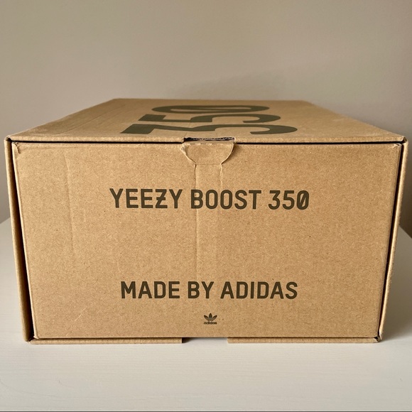 Yeezy Boost 350 V2 'Beluga 2.0 - Picture 8 of 12